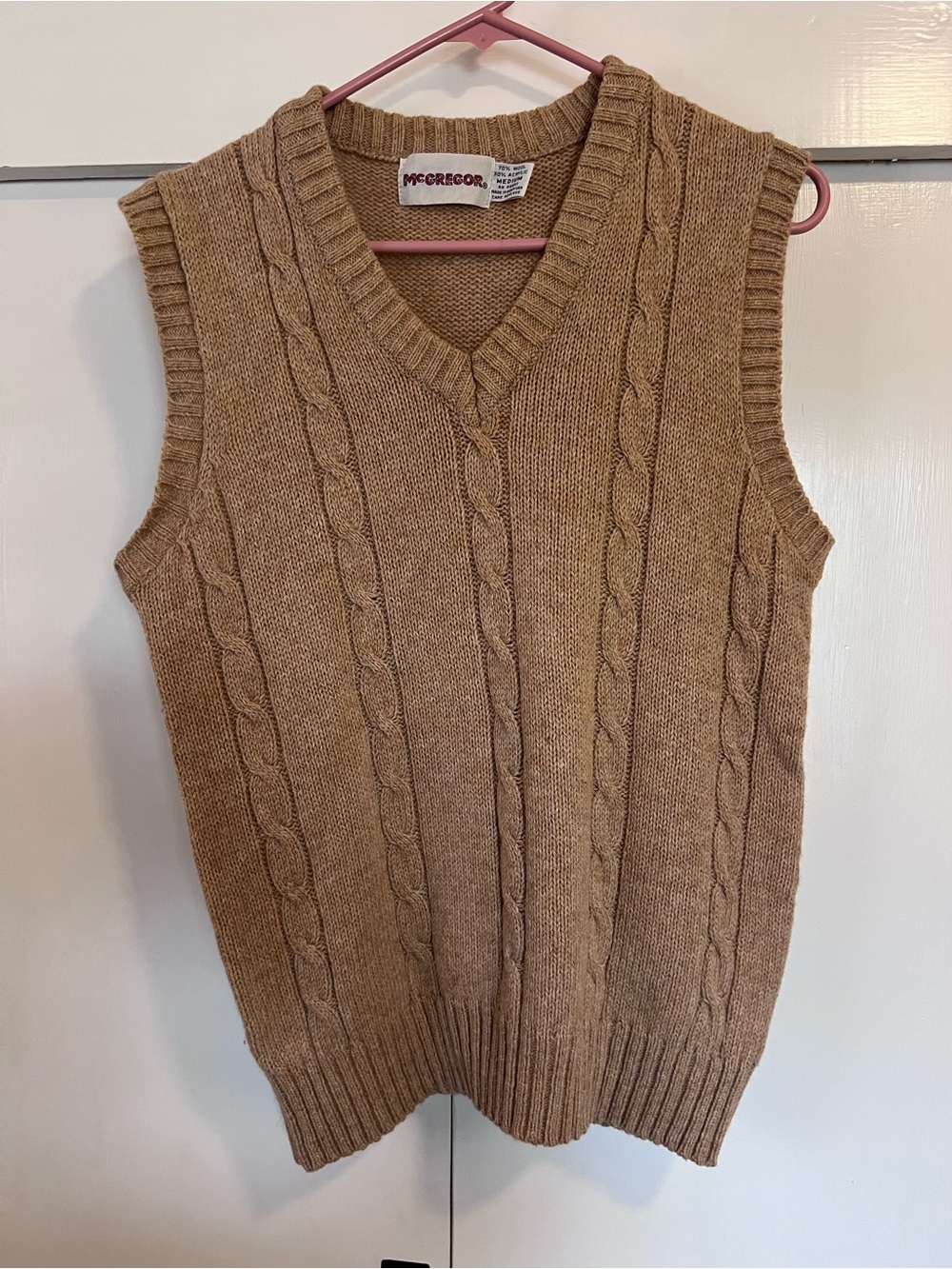 VTG McGregor Men’s Cable Knit V-Neck Sweater Vest - Tan